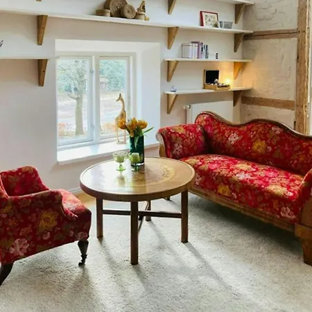 Apartament Historisches Meierei-loft Nur 50m Von Der Trave Travenhorst